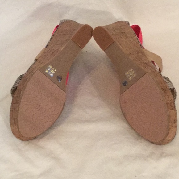 Snakeskin and neon platform sandals - Picture 5 of 7